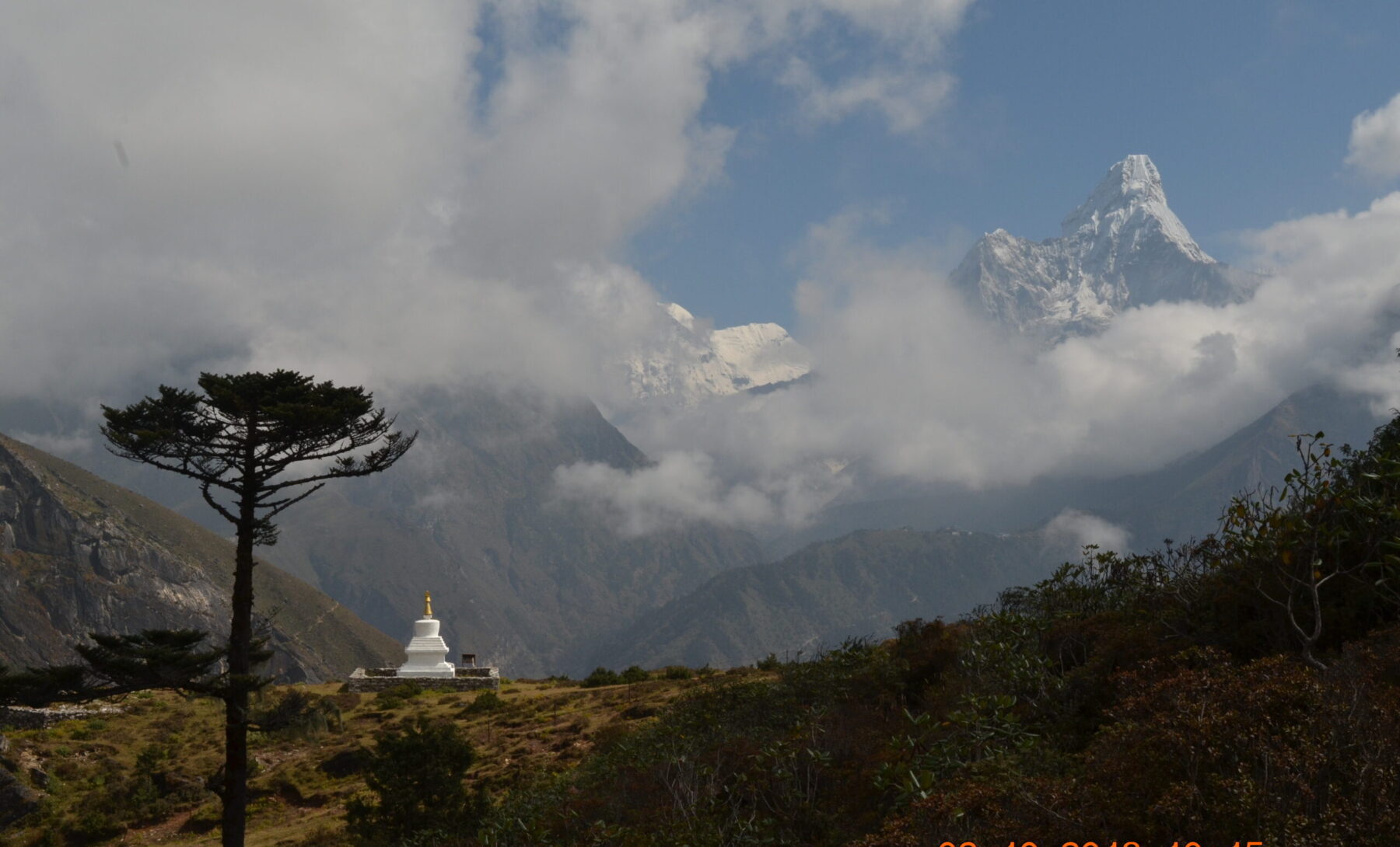 Amadablam and Everest from Khumjung